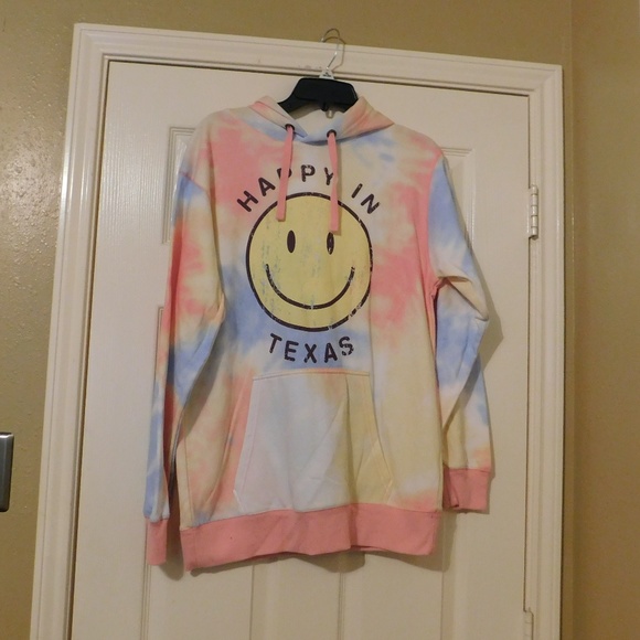 Creative Apparel Concepts Tops - Creative Apparel Concepts Women's "Happy In Texas" Hoodie Size: M